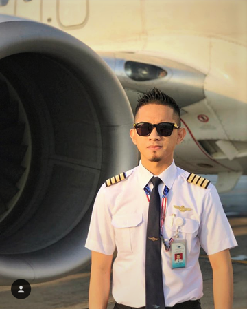 Pilot Rizka Leihitu, 'Menyentuh' Penumpang Lewat Instagram 